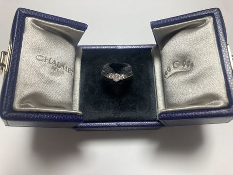 【ショーメ(CHAUMET)の口コミ】 新作かつ日本先行販売のデザインであり、人と被りにくいと思ったこと
シャ…