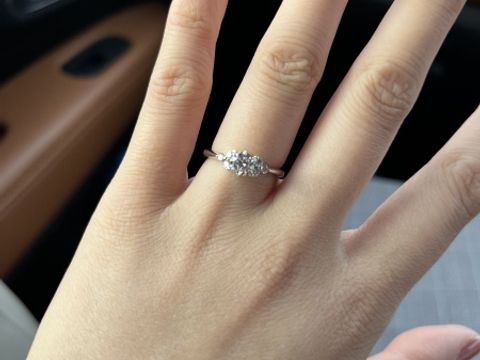 【宝寿堂(ほうじゅどう)の口コミ】 デザインはメレダイヤをつけたものが良かったこと、品質重視だったのでク…