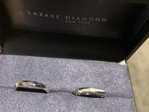 【ラザール ダイヤモンド(LAZARE DIAMOND)の口コミ】 ペアリングだったので、2人共に似合うデザインを探しました。指輪について…