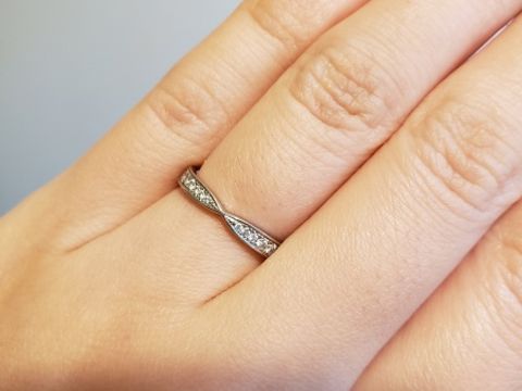 【ギンザタナカブライダル(GINZA TANAKA BRIDAL)の口コミ】 【デザインについて】
最初はフルエタニティで探していたのですが、生活が…