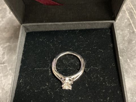 【アイプリモ(I-PRIMO)の口コミ】 普段は指輪などしないタイプなので、自分のお気に入りの指輪を探すのに苦…