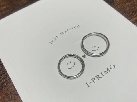 【アイプリモ(I-PRIMO)の口コミ】 シンプルなデザインですが、斜めにダイヤモンドが散りばめられていて、指…