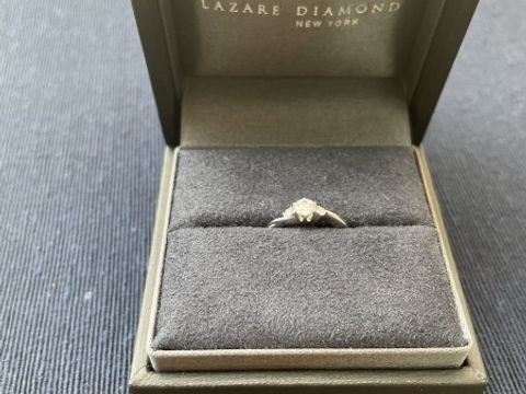 【ラザール ダイヤモンド(LAZARE DIAMOND)の口コミ】 結婚指輪は着けなくなって仕舞い込んでしまうという話をよく聞くため、普…
