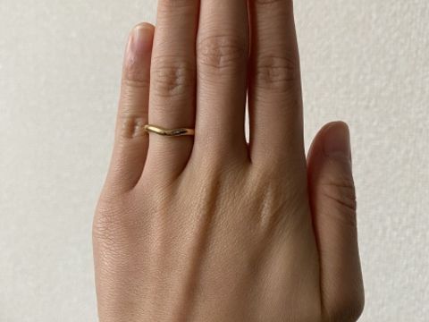 【ティファニー(Tiffany & Co.)の口コミ】 シンプルですが、エルサ・ペレッティらしい曲線美が光るデザインで、スト…