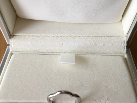 【シャネル(CHANEL)の口コミ】 結婚指輪として日常に使えるシンプルなデザインを探していましたが、店舗…