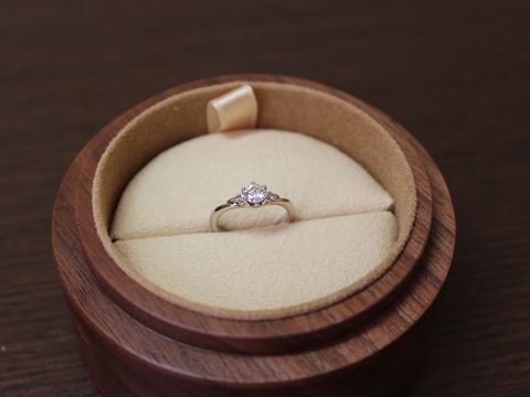 【William-LennyDiamond(ウィリアム・レニー・ダイヤモンド)の口コミ】 オプションでピンクダイヤを付けられたのが良かったです。他のお店にも見…