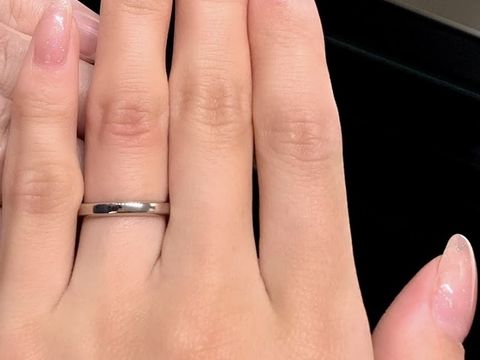 【ヴァン クリーフ＆アーペル(Van Cleef & Arpels)の口コミ】 シンプルなデザインのものも検討していると言ったところ、提案していただ…