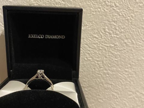 【エクセルコダイヤモンド(EXELCO DIAMOND)の口コミ】 指輪の品質、店員さんの接客、ダイヤの価値など全てを見て聞いた上で婚約…