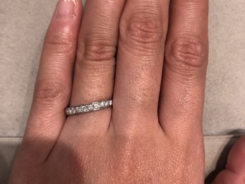 【WATANABE / 卸商社直営　渡辺の口コミ】 お値段は比較的お安いのにも関わらず、1つ1つのダイヤモンドの粒がとても…