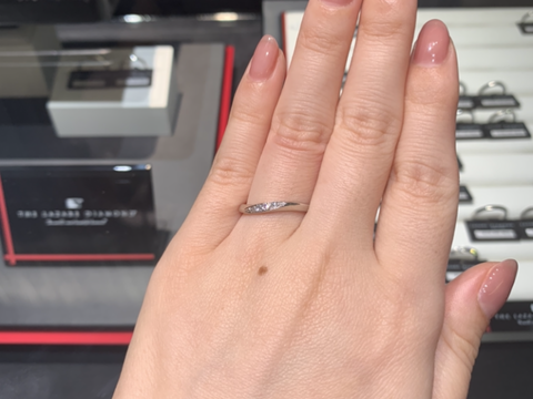 【ラザール ダイヤモンド(LAZARE DIAMOND)の口コミ】 ダイヤモンドが多くはないがキラキラしていてそこがいいなと思います。キ…