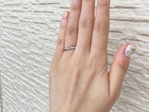 【ティファニー(Tiffany & Co.)の口コミ】 女性である自分の指が細く短いので、なるべく華奢にみえるデザイン探して…