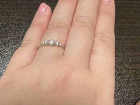 【MIKIMOTO(ミキモト)の口コミ】 とにかくデザインが可愛いです。
一目惚れでした。

普段使いしたかったた…