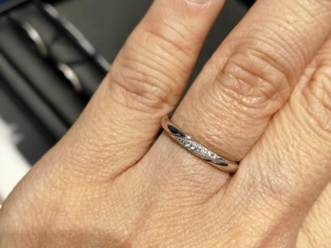 【エクセルコダイヤモンド(EXELCO DIAMOND)の口コミ】 エクセルコダイヤモンドの指輪をいくつか試着させてもらいましたが、こち…