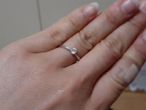 【Luxy(ラグシー)の口コミ】 ダイヤが0.3カラットもあって、ハートアンドキューピッドで、ランクがエク…