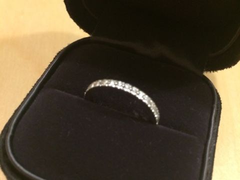 【ティファニー(Tiffany & Co.)の口コミ】 結婚指輪と重ねてつけられる指輪ん探していて、ハーフエタニティにたどり…