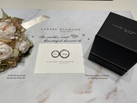 【ラザール ダイヤモンド(LAZARE DIAMOND)の口コミ】 ダイヤモンドの輝きに惹かれました。デザインもとても洗練され、年齢を重…