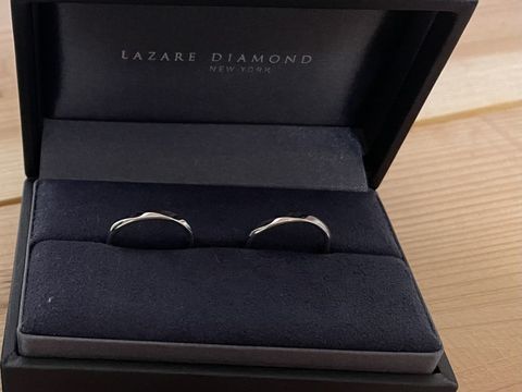 【ラザール ダイヤモンド(LAZARE DIAMOND)の口コミ】 指輪のデザインと価格をみて決めました。元々は他のブランドに決めようと…