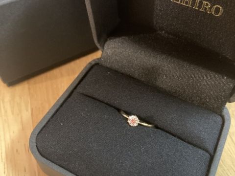 【SUEHIRO(スエヒロ)の口コミ】 大きな質のよいダイヤモンド。4本爪と迷いましたが、ダイヤモンドが1番大…