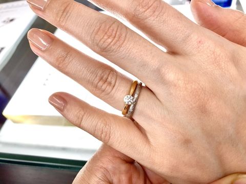 【都民共済(とみんきょうさい)の口コミ】 大きく綺麗なダイヤモンドのリングです。ゴールドの色味も黄色味が少なく…