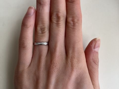 【都民共済(とみんきょうさい)の口コミ】 お手頃なお値段のリングが多いこと、デザインもシンプル、キュートなデザ…