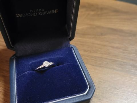 【銀座ダイヤモンドシライシの口コミ】 先に選んだ結婚指輪とセットでつけられるデザイン(本来のセットのものは少…