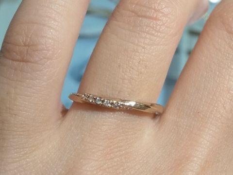 【SIENAROSE(シエナロゼ)の口コミ】 ひねりのあるデザインの指輪を探していたので、こちらの指輪わはぴったり…