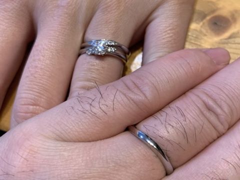 【ラザール ダイヤモンド(LAZARE DIAMOND)の口コミ】 婚約指輪もラザールダイヤモンドさんで自分の独断で購入しました。
結婚指…