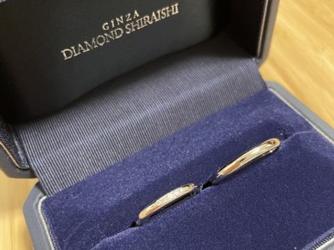【銀座ダイヤモンドシライシの口コミ】 婚約指輪と同じブランドがよかったので、ダイヤモンドシライシさんにしま…