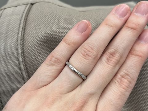 【TRECENTI(トレセンテ)の口コミ】 元々他ブランドにて婚約指輪を購入しており、それに重ねても合う指輪を探…