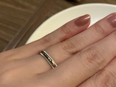 【ティファニー(Tiffany & Co.)の口コミ】 婚約指輪とお揃いのブランドにしたかったので、ティファニーで探しました…