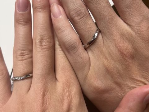 【ラザール ダイヤモンド(LAZARE DIAMOND)の口コミ】 女性用の指輪はプラチナとダイヤの両方がきれいに見えるところがお気に入…