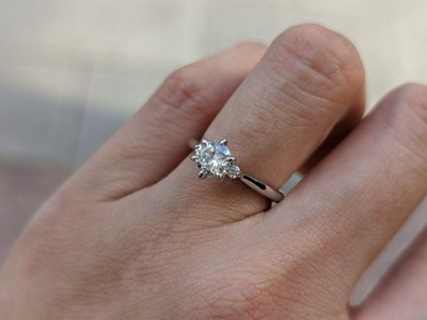 【ケイウノ ブライダル(K.UNO BRIDAL)の口コミ】 ・デザインが気に入ったかどうか
・華やかさ
・検討している結婚指輪との…