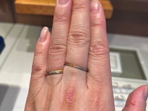 【銀座ダイヤモンドシライシの口コミ】 「輝く日々」という意味を持つリングで、きらびやかなリングでした。イエ…