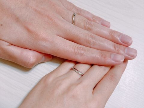 【GALA JEWELRY(ガラジュエリー)の口コミ】 価格も14万代(1本7万代)と、自分達の予算とあっていた点が第一の指輪の決…