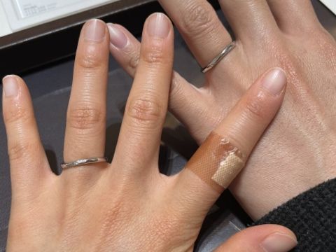 【俄(にわか)の口コミ】 ウェーブの形状ですが、大きな動きのある指輪ではないためシンプルで飽き…