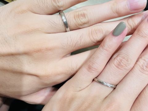 【アイプリモ(I-PRIMO)の口コミ】 素材はプラチナ一択で探していました。新婦側は指輪が斜めになることが気…