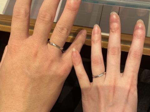 【銀座ダイヤモンドシライシの口コミ】 購入前はシンプルなストレートを購入予定でしたが、実際に見てみたらシラ…