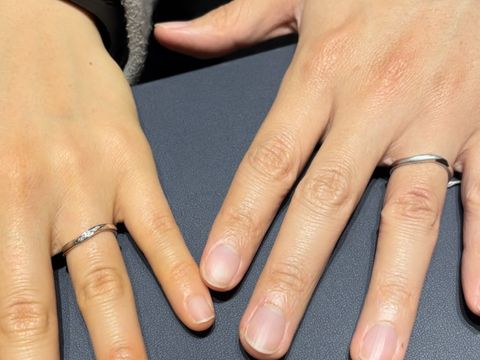 【銀座ダイヤモンドシライシの口コミ】 この指輪は、着けた時の着け心地が1番気に入りました。付けている感じがほ…