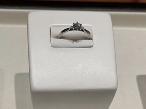 【俄(にわか)の口コミ】 360度どこから見ても可愛いデザインに目を惹かれました。横から見た時の透…