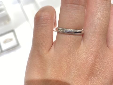 【ティファニー(Tiffany & Co.)の口コミ】 ティファニーの中でも人気のデザインミルグレインを試着しました。ミルグ…