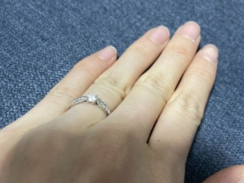 【ティファニー(Tiffany & Co.)の口コミ】 結婚指輪と同じブランドにしたかったことやデザインが派手すぎずシンプル…