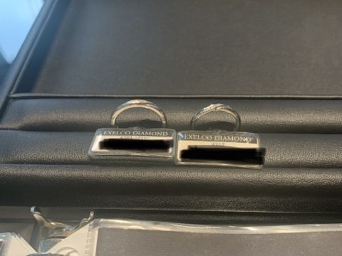 【エクセルコダイヤモンド(EXELCO DIAMOND)の口コミ】 指輪のデザインは奇抜なものではなく定番なものが多いように感じました。…