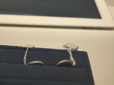 【4℃ BRIDAL(ヨンドシーブライダル)の口コミ】 こだわりのプラチナを使用した大変すてきな指輪でした。ダイヤモンドが流…