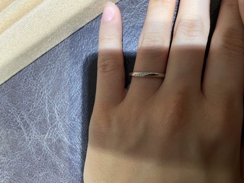 【TRECENTI(トレセンテ)の口コミ】 指輪の形はストレートなので、ずっとつけていても違和感が少なそうでよか…