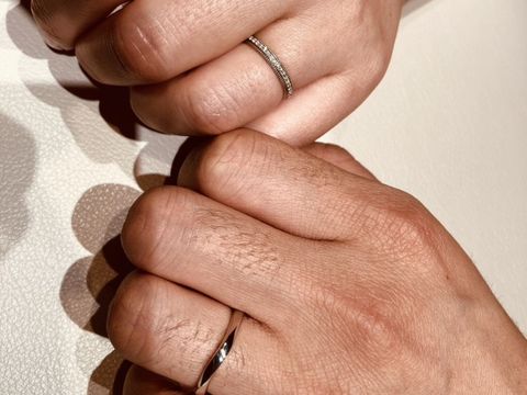 【アイプリモ(I-PRIMO)の口コミ】 ハーフエタニティでダイヤがそこまで大きくなく
キラキラしつつも派手では…