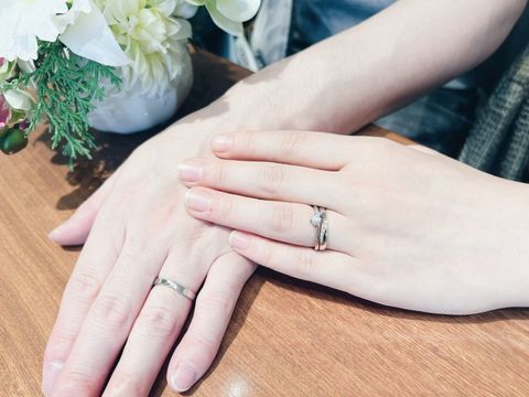 【SANJI(サンジ)の口コミ】 婚約指輪と組み合わせた時にピッタリなものを探していました。他のブラン…