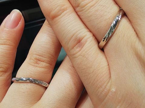 【エクセルコダイヤモンド(EXELCO DIAMOND)の口コミ】 カッターズブランドというだけあってダイヤモンドの輝きが他と違いました…