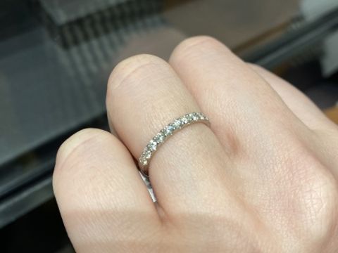【エクセルコダイヤモンド(EXELCO DIAMOND)の口コミ】 ハーフエタニティリングながら、ダイヤモンドのランクやクオリティ、カッ…