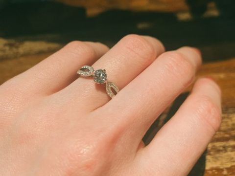 【ブシュロン(BOUCHERON)の口コミ】 1番の決め手は、やはり、ブシュロンにしかない、こちらのデザインでした。…