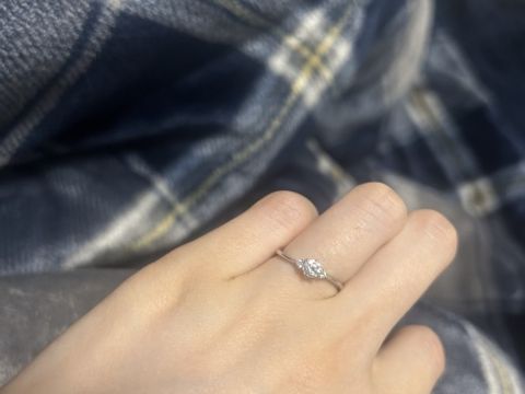 【CLEAR(クリア)by KAWASUMI の口コミ】 指が細い、白い、長いということなので、ストレートよりはウェーブになっ…